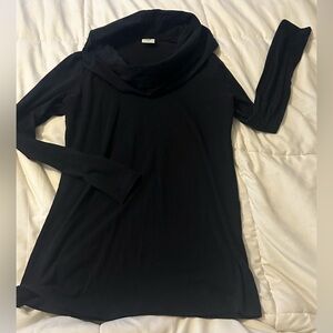 Cabi Cozy Cowl Neck Top Black Size m EUC (My49)